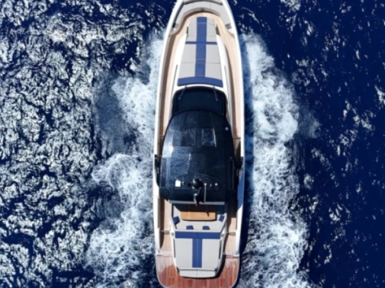 Wynajem Motorówka w Sorrento - Cayman 540 walk around