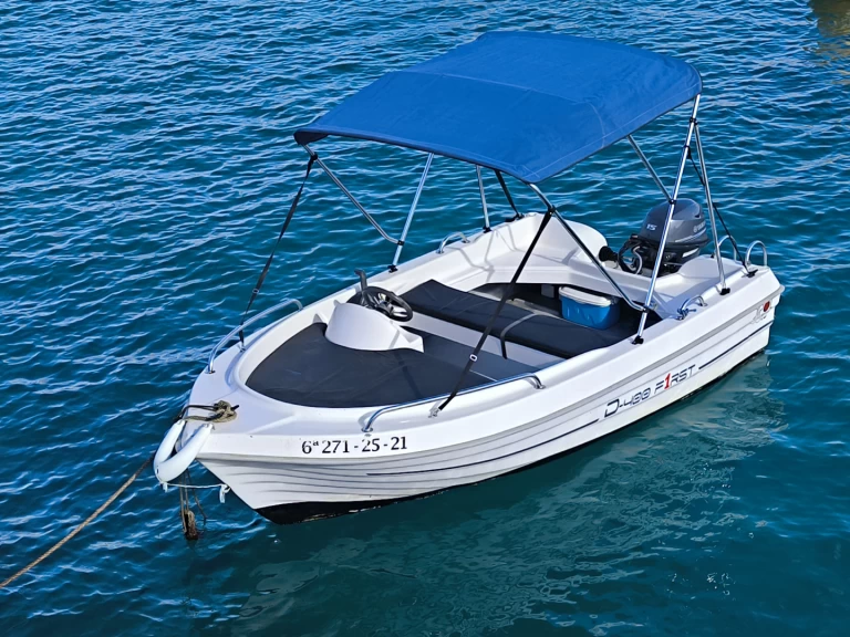 Wynajem łodzi Dipol D-400 F1RST w Ciutadella de Menorca na SamBoat 