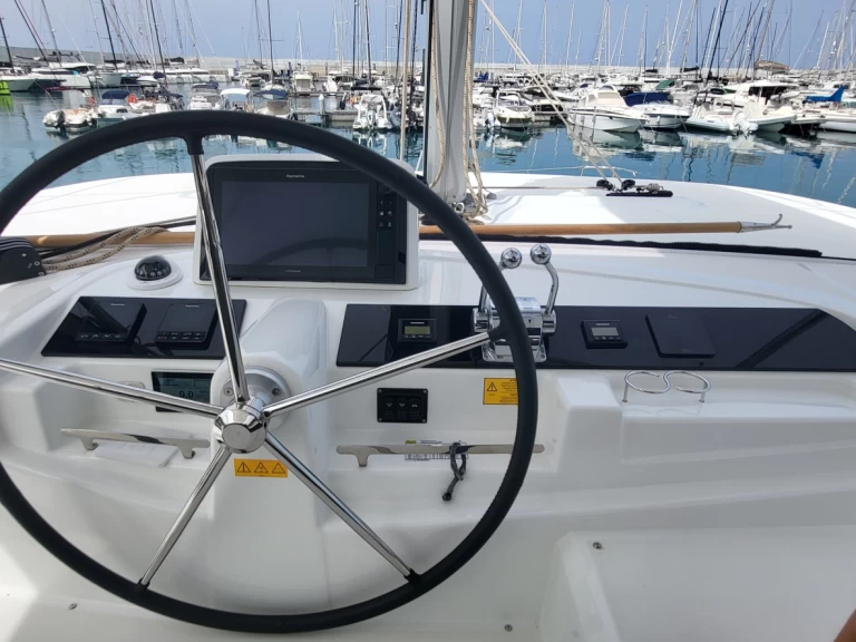 Wynajmij Lagoon Lagoon 46 w Rio Marina