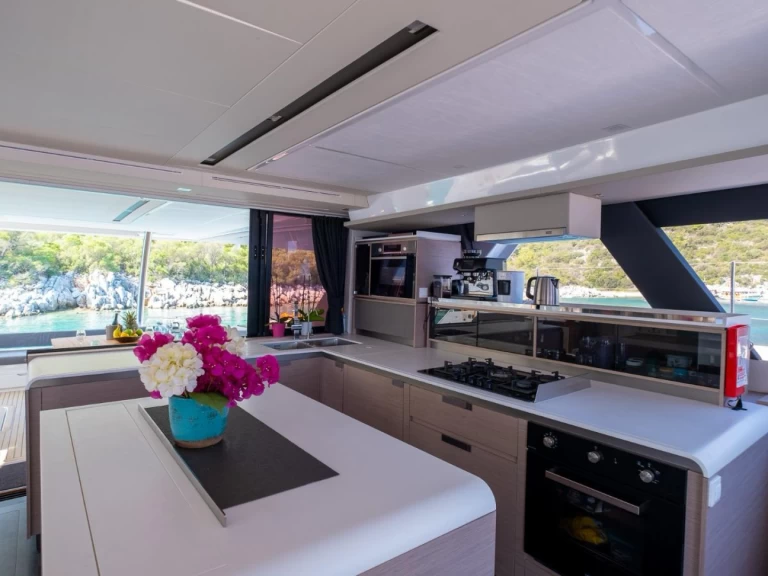 Wynajmij Katamaran z lub bez skippera Fountaine Pajot w Fethiye