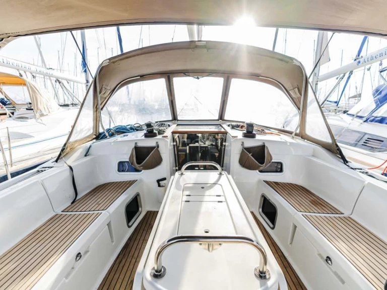 Jeanneau Sun Odyssey 519 między profesjonalistami a osobami prywatnymi w Skiathos