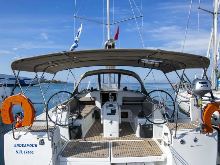 Wynajmij Jeanneau Sun Odyssey 440 w Neo Klima