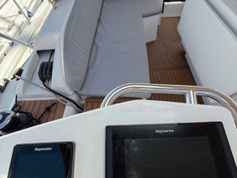 Bénéteau Oceanis 46.1 między profesjonalistami a osobami prywatnymi w Preveza