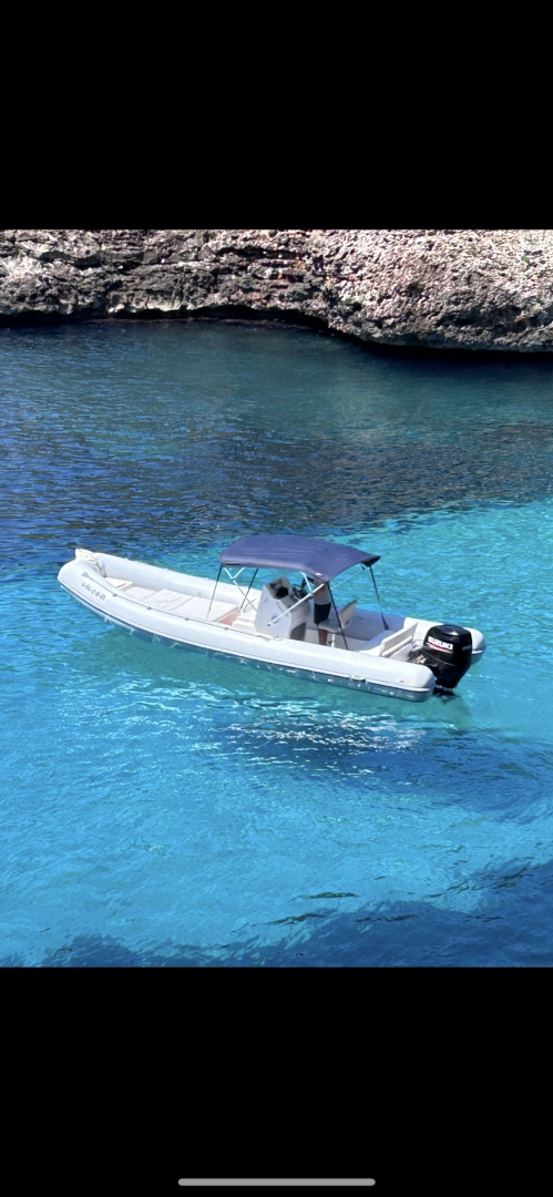 Wynajem Łódż półsztywna COSRARICA z patentem 