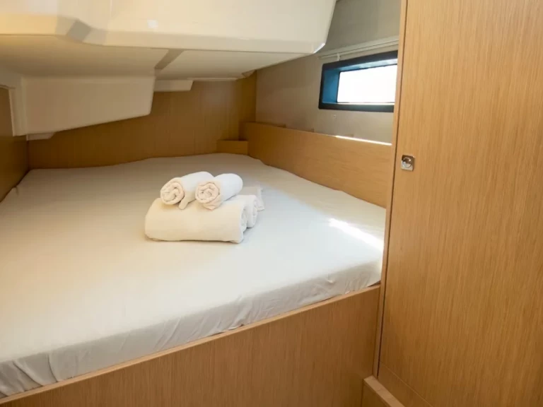 Wynajem łodzi Cogolin tanio Bavaria C38