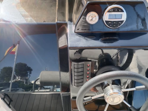 Wynajem Motorówka w Cala d'Or - MAK BOATS CATTLEYA X6