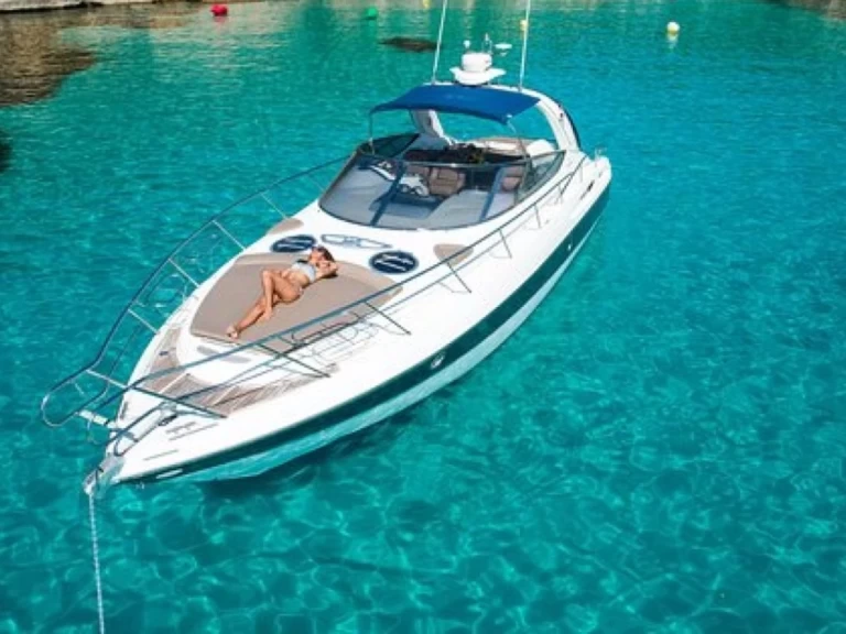 Cranchi Endurance 39 między profesjonalistami a osobami prywatnymi w Miami