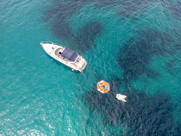 Wynajmij Cranchi Endurance 39 w Miami