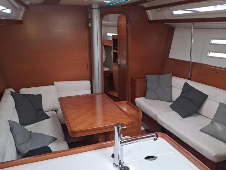 Wynajmij Żaglowiec z lub bez skippera Dufour w Francja