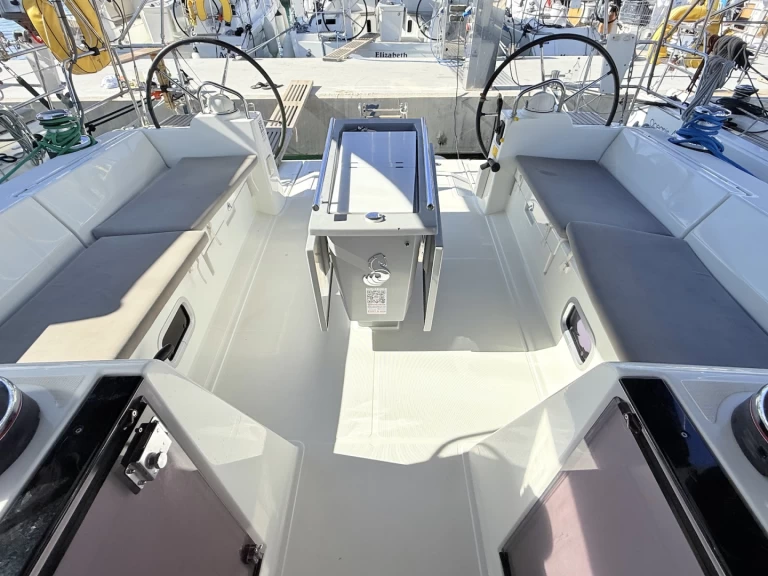 Żaglowiec do wynajmu w Sukosan w najlepszej cenie