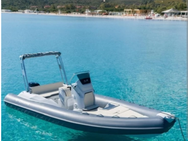 Wynajmij Levante 7.50 w Olbia