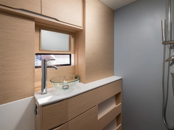 Katamaran do wynajmu w Rodi Garganico w najlepszej cenie