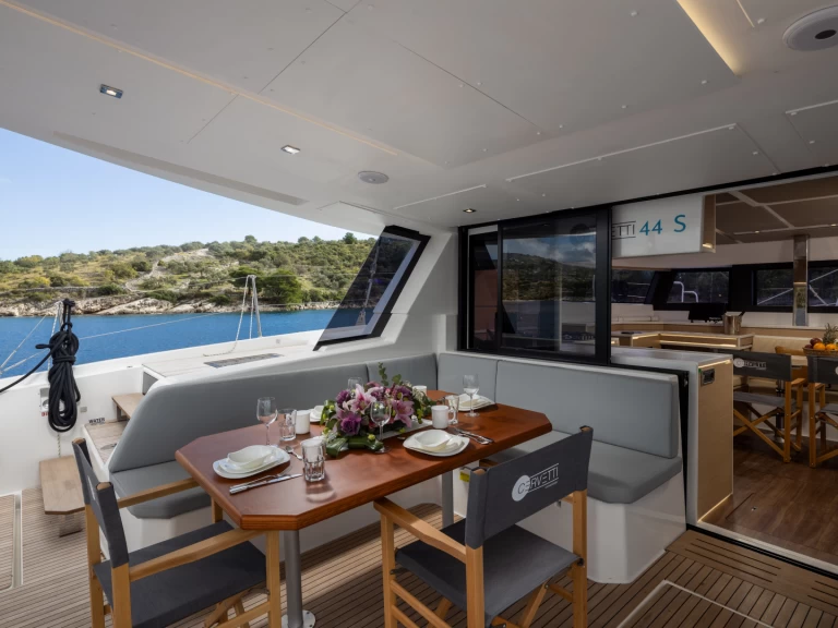 Wynajem łodzi Rodi Garganico tanio Cervetti 44 