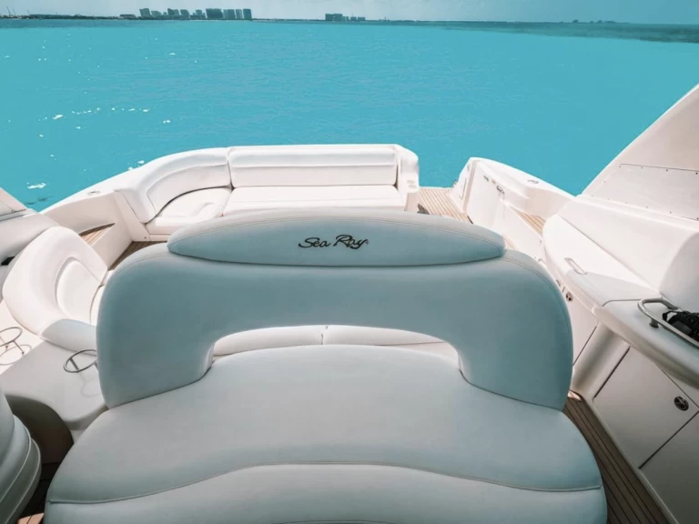 Wynajem Luksusowy jacht Sea Ray z patentem 