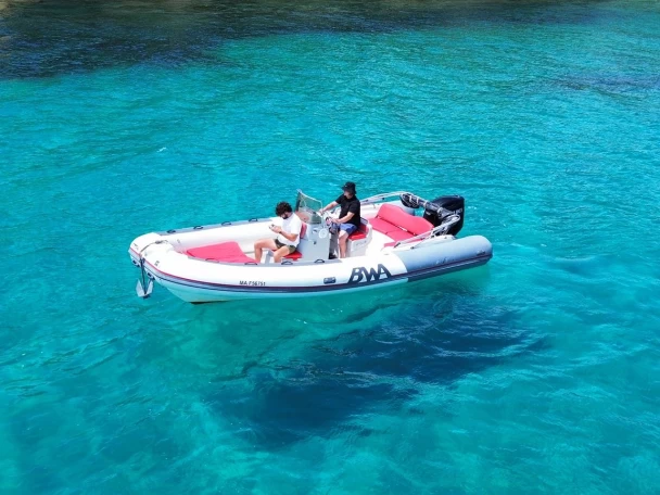 Wynajmij Łódż półsztywna z lub bez skippera Bwa w Gapeau