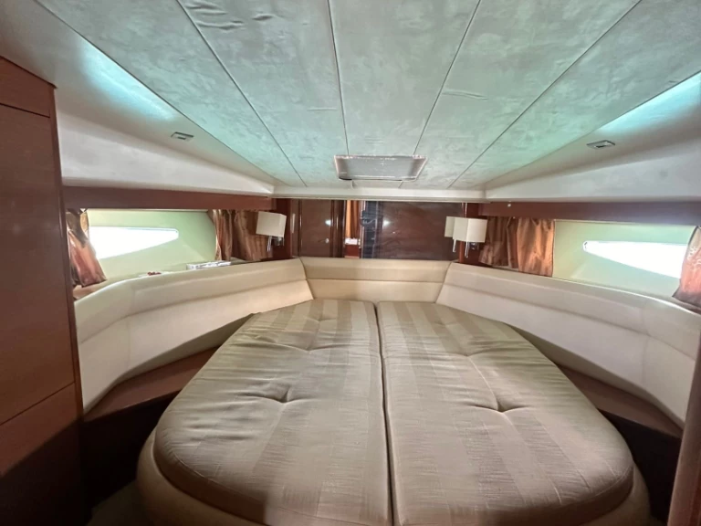 Wynajem łodzi Prestige Prestige 390 S w Milazzo na SamBoat 