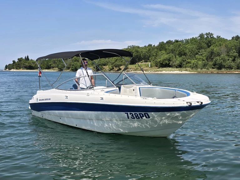 Wynajem łodzi Bayliner Bayliner 249 SD w Porec na SamBoat 