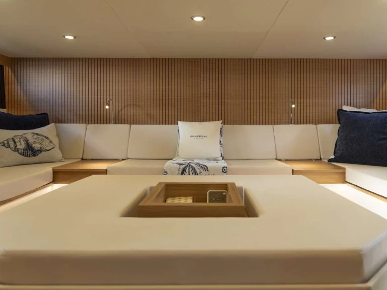 Wynajem łodzi Palm Beach tanio La Ondina