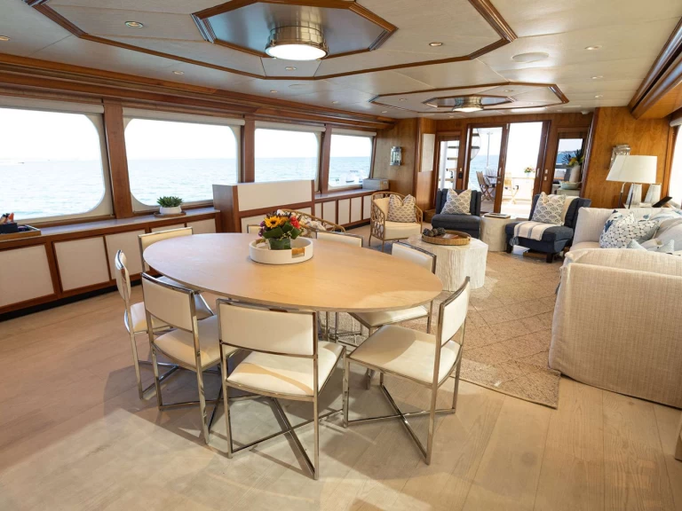 Luksusowy jacht do wynajmu w Nassau w najlepszej cenie