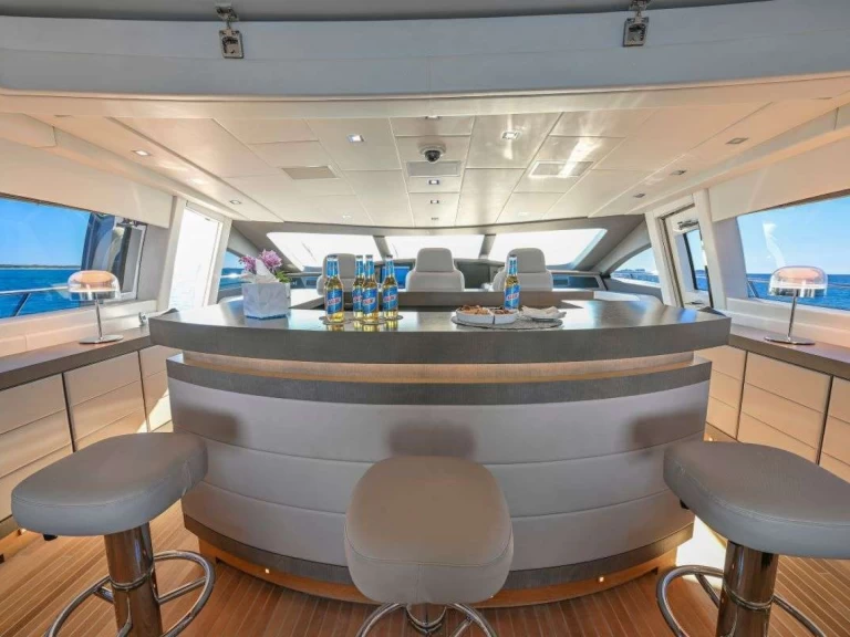 Wynajem łodzi Mangusta TOTAL w Paradise Island na SamBoat 