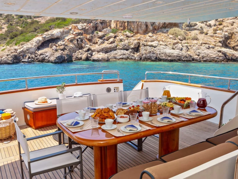 Wynajem Luksusowy jacht w Elliniko - Falcon EFMARIA