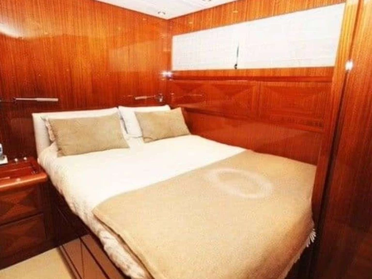 Wynajem łodzi Cannes tanio Lady Splash 