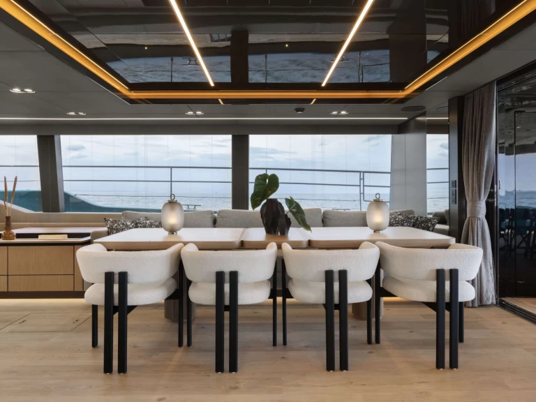 Sunreef MATTEA między profesjonalistami a osobami prywatnymi w Ateny