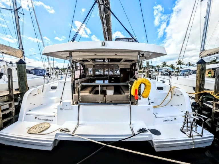 Wynajem Katamaran Bali z patentem 