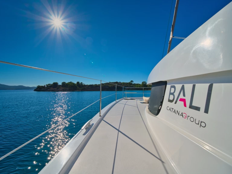 Wynajem łodzi Gouvia tanio Bali Catsmart