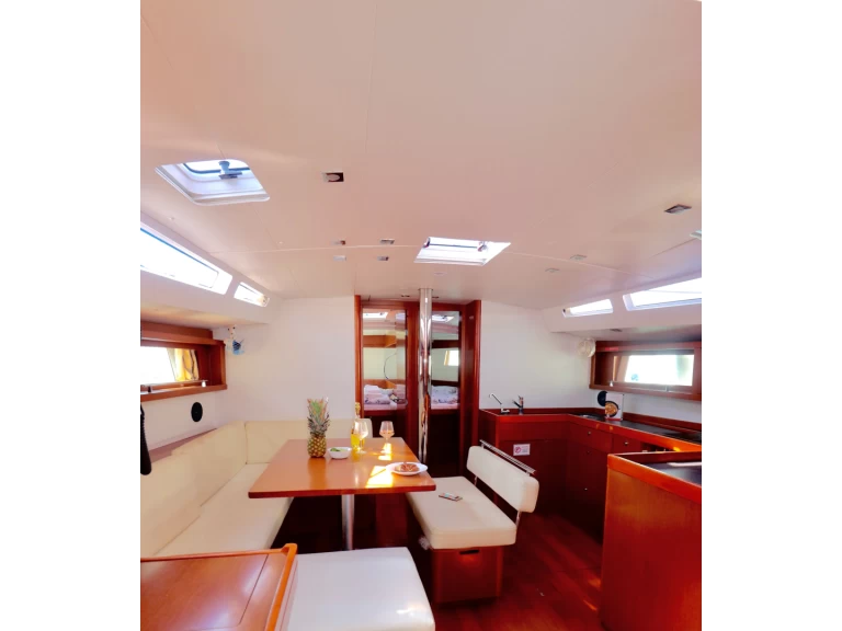 Wynajem Żaglowiec w Kastel Gomilica - Bénéteau Oceanis 48