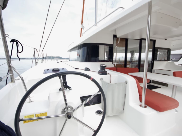 Excess Excess 14 między profesjonalistami a osobami prywatnymi w Preveza