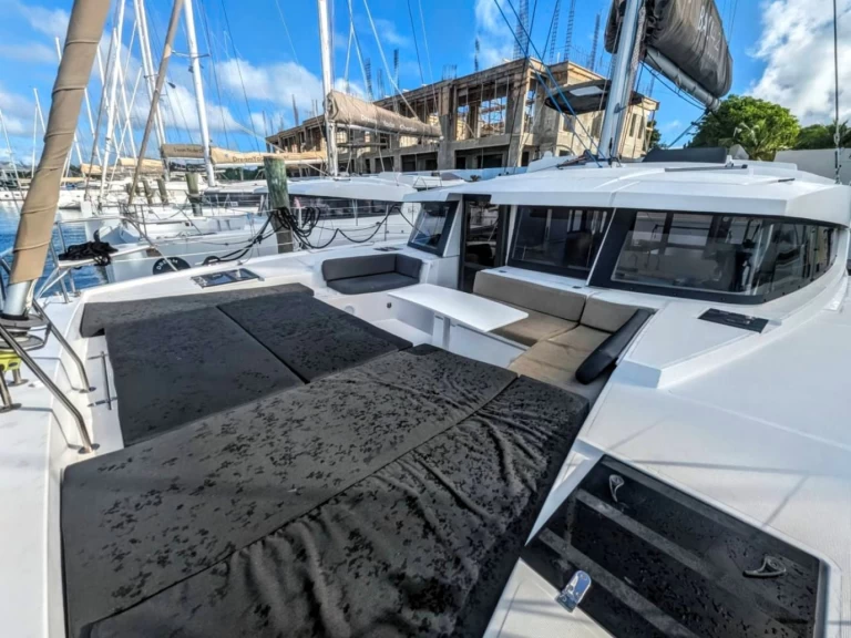 Wynajmij Bali Bali 4.2 w Nassau