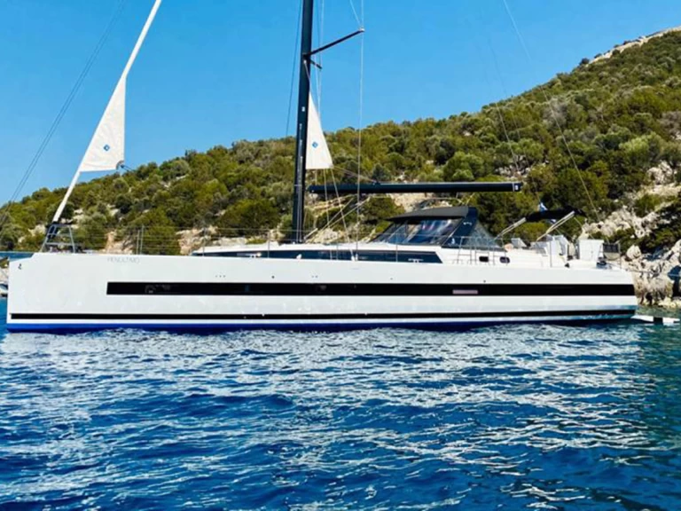 Wynajmij Bénéteau Oceanis Yacht 62 w Alimos