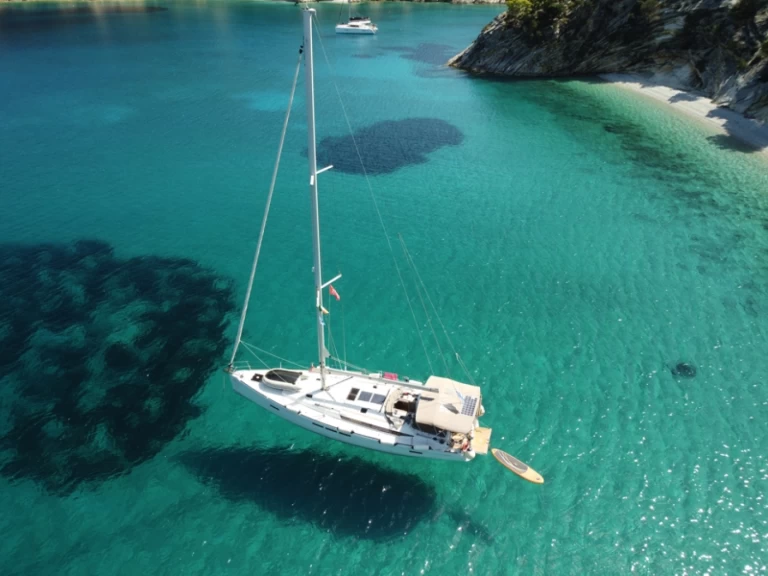 Wynajmij Jeanneau Sun Odyssey 519 w Nea Peramos