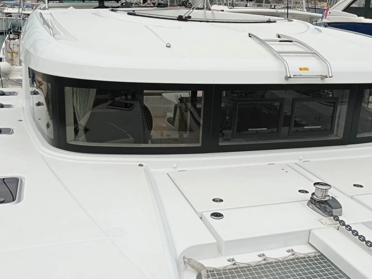 Wynajmij Lagoon Lagoon 40 w Alimos