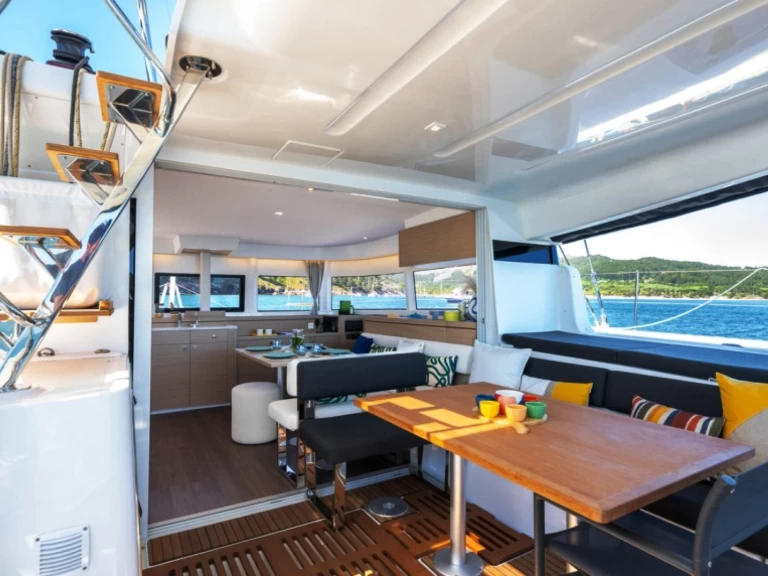 Wynajem Katamaran w Nydri - Lagoon Lagoon 43