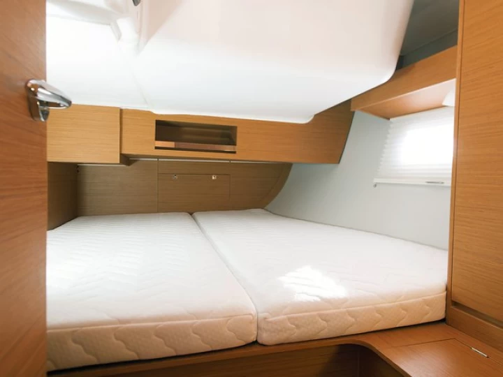 Wynajmij Dufour Dufour 390 GL w Procida