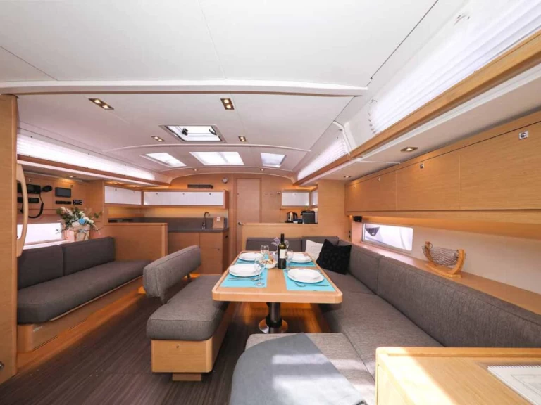 Wynajem Żaglowiec w Cagliari - Dufour Dufour 470