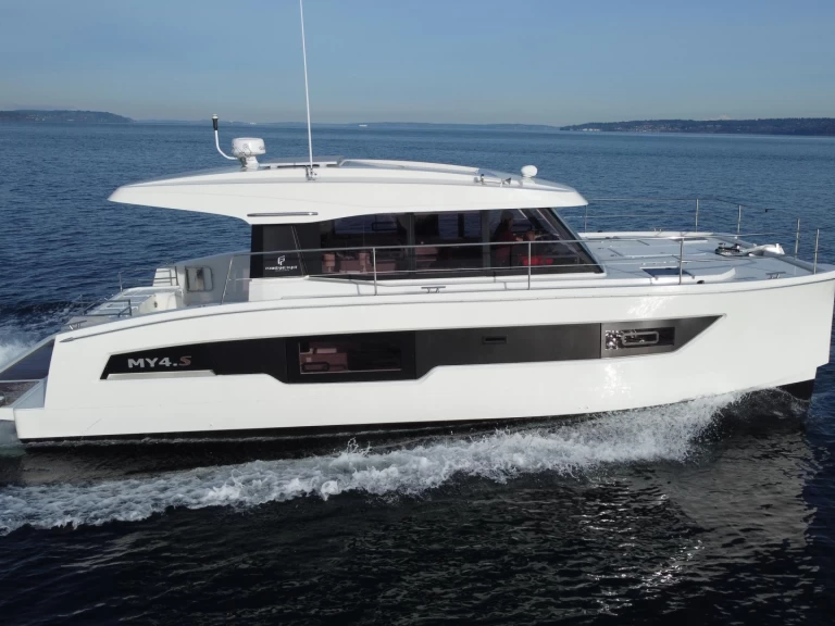 Wynajmij Katamaran z lub bez skippera Fountaine Pajot w Taranto