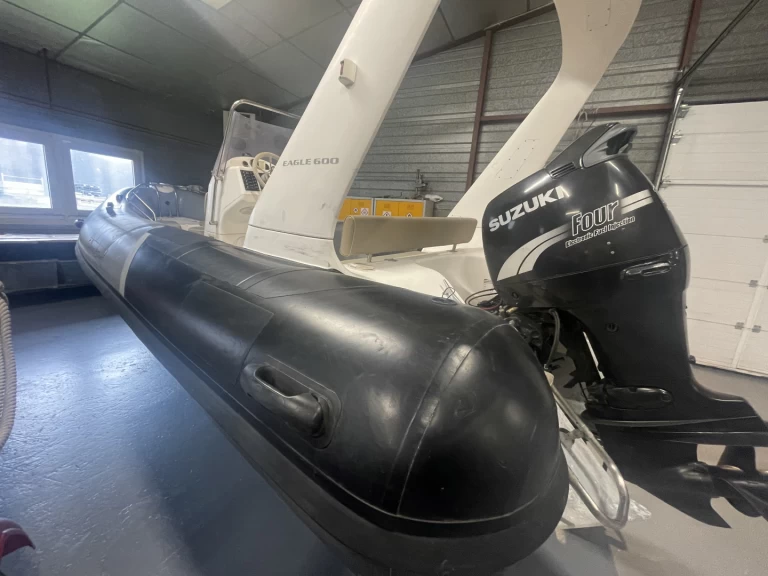 Wynajem Łódż półsztywna Brig z patentem 