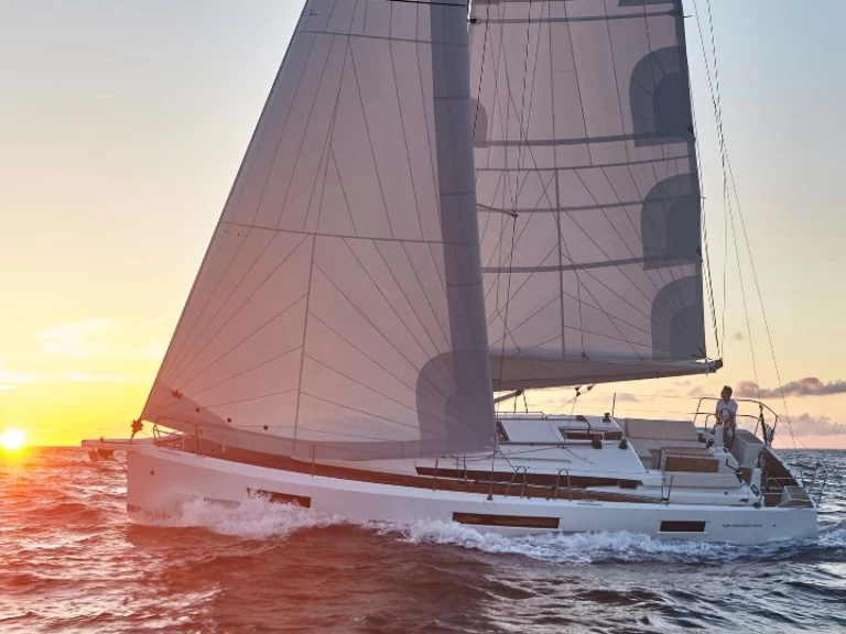 Wynajem łodzi Ibiza Town tanio Sun Odyssey 44