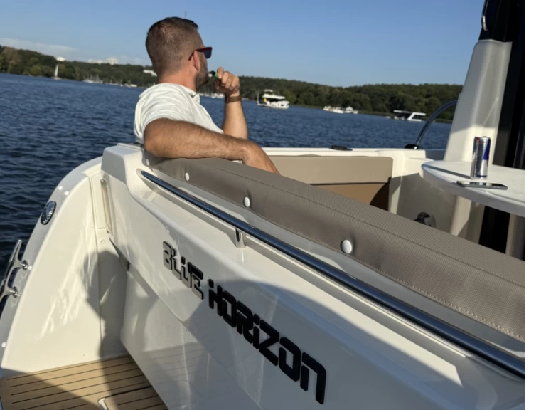 Motorówka do wynajmu w Berlin w najlepszej cenie