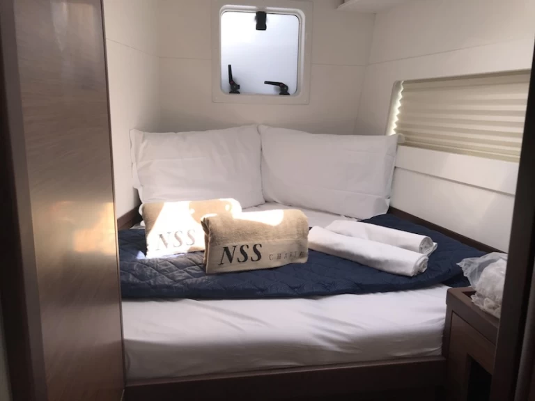 Lagoon Lagoon 40 między profesjonalistami a osobami prywatnymi w San Teodoro