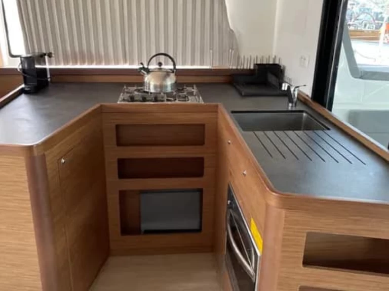 Wynajem łodzi Lefkáda tanio Lagoon 42