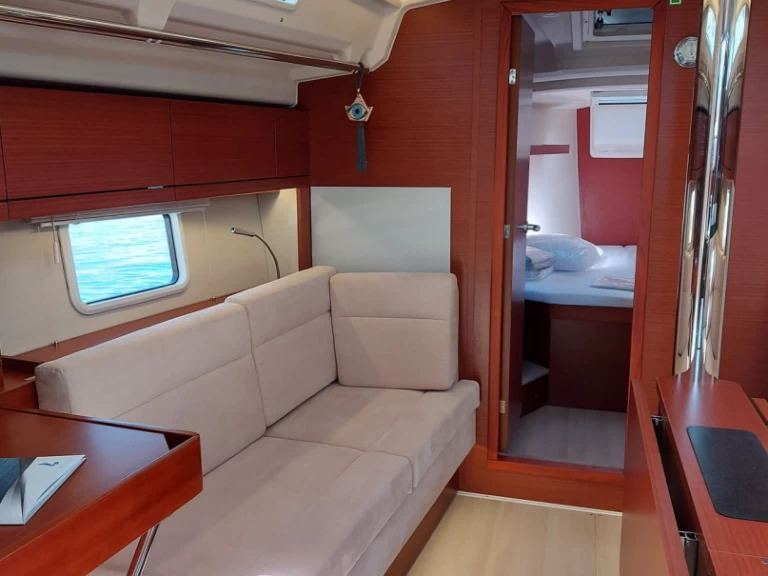 Wynajem Żaglowiec Hanse z patentem 