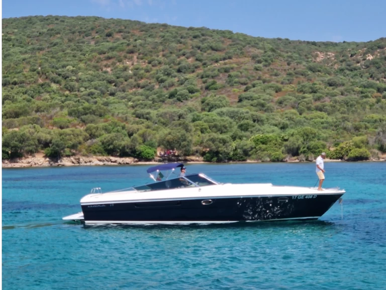 Wynajem Motorówka Itama z patentem 