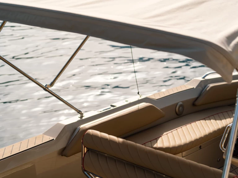 Motorówka do wynajmu w Zadar w najlepszej cenie