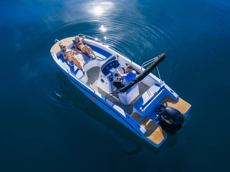 Motorówka do wynajmu w Zadar w najlepszej cenie