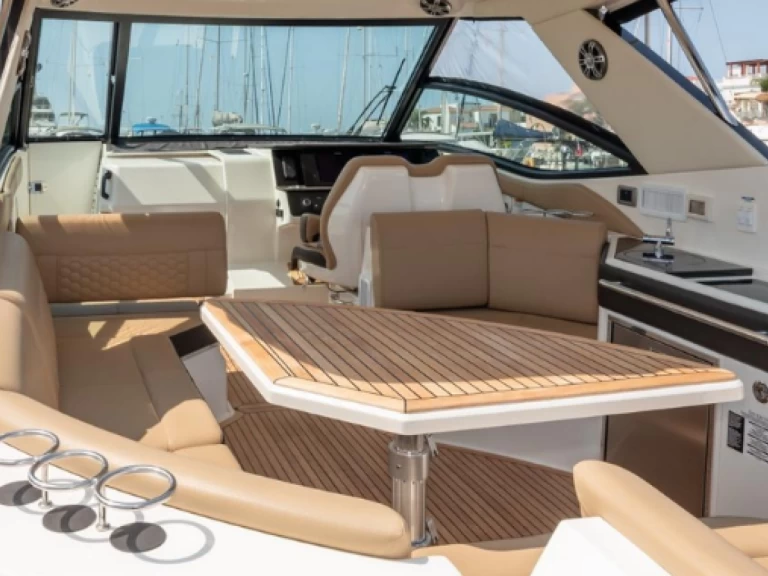 Motorówka do wynajmu w Ayia Napa w najlepszej cenie