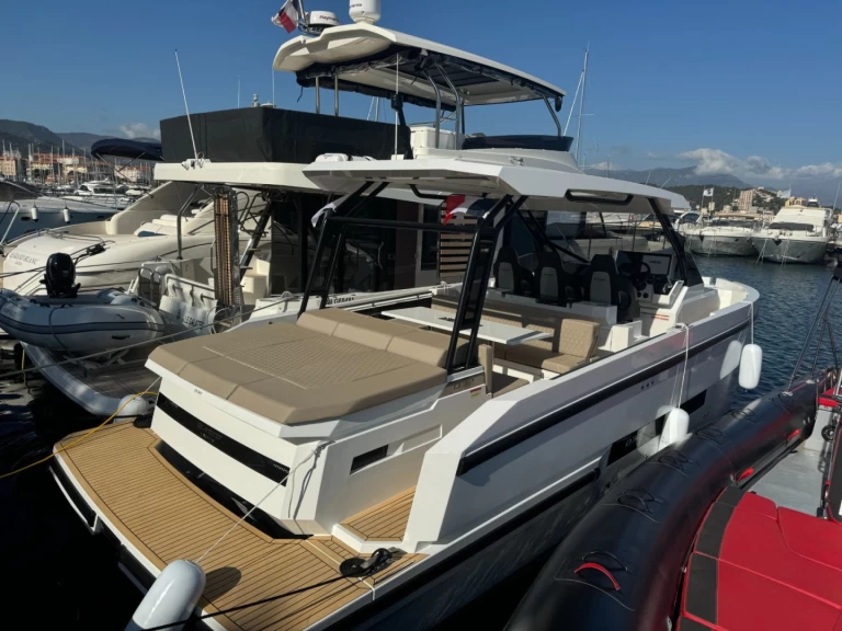 DE ANTONIO Yachts D33 CRUISER między profesjonalistami a osobami prywatnymi w Ajaccio